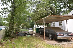 2111 Dickens Ave, Charlotte, NC 28208 - Photo 16