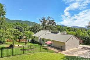 519 Nellie John Dr, Clyde, NC 28721 - Photo 44