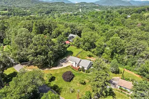 519 Nellie John Dr, Clyde, NC 28721 - Photo 2