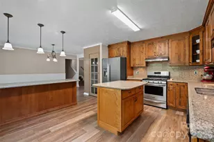 519 Nellie John Dr, Clyde, NC 28721 - Photo 20
