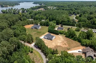 1265 Misty Ln, Hickory, NC 28601 - Photo 8