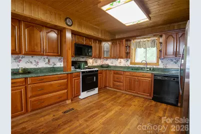 386 Arrowhead Trail, Columbus, NC 28722 - Photo 18