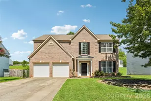 10908 Chastain Parc Dr, Charlotte, NC 28216 - Photo 1