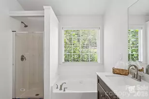 10908 Chastain Parc Dr, Charlotte, NC 28216 - Photo 26