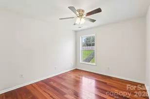 10908 Chastain Parc Dr, Charlotte, NC 28216 - Photo 32