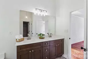 10908 Chastain Parc Dr, Charlotte, NC 28216 - Photo 24