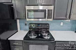 5050 Gibbons Link Rd, Charlotte, NC 28269 - Photo 14