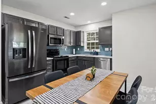 5050 Gibbons Link Rd, Charlotte, NC 28269 - Photo 12