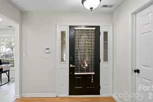 5050 Gibbons Link Rd, Charlotte, NC 28269 - Photo 8