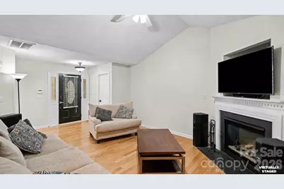 5050 Gibbons Link Road, Charlotte, NC 28269 - Photo 10
