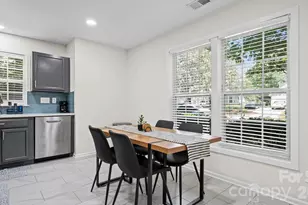 5050 Gibbons Link Rd, Charlotte, NC 28269 - Photo 16