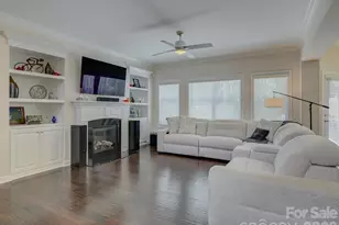 16433 Bryant Meadows Dr, Charlotte, NC 28278 - Photo 12