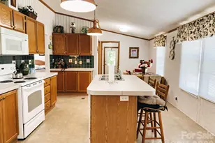 2391 Hickory Knoll Rd, Franklin, NC 28734 - Photo 20