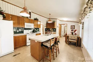 2391 Hickory Knoll Rd, Franklin, NC 28734 - Photo 22