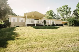 2391 Hickory Knoll Rd, Franklin, NC 28734 - Photo 1