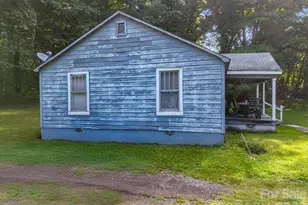 126 Bittle St, Forest City, NC 28043 - Photo 2
