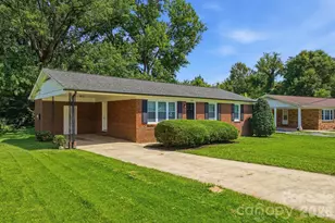 5008 Sea Oates Ln, Bessemer City, NC 28016 - Photo 2