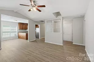 11813 Moonridge Dr, Charlotte, NC 28226 - Photo 4