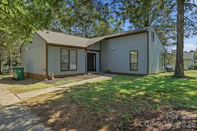 11813 Moonridge Drive, Charlotte, NC 28226 - Photo 2