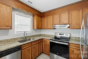 11813 Moonridge Dr, Charlotte, NC 28226 - Photo 10