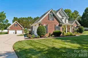 1016 Wesley Downs Rd, Wesley Chapel, NC 28110 - Photo 2