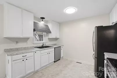 121 Oak Street, Belmont, NC 28012 - Photo 12