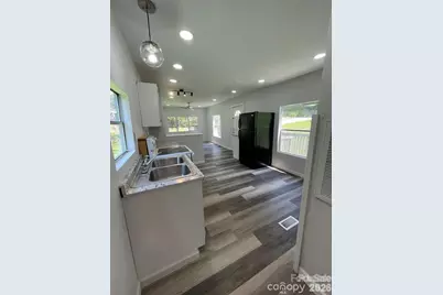 21 E Zeb Vance Street, Marion, NC 28655 - Photo 8