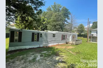 21 E Zeb Vance Street, Marion, NC 28655 - Photo 2