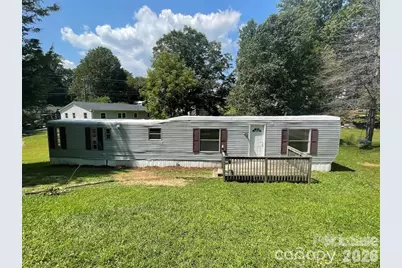 21 E Zeb Vance Street, Marion, NC 28655 - Photo 1