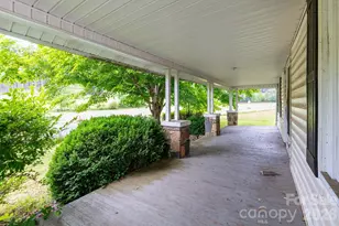 4085 Jacks Creek Rd, Burnsville, NC 28714 - Photo 6