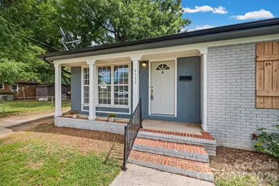 4713 Tanglebriar Drive, Charlotte, NC 28208 - Photo 2