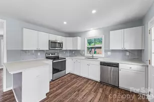 4713 Tanglebriar Dr, Charlotte, NC 28208 - Photo 12