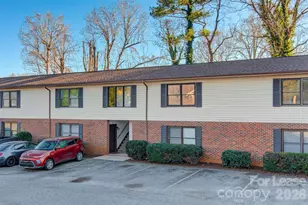 525 12th Street SW, Hickory, NC 28601 - Photo 2