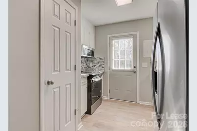 525 12th Street SW #17, Hickory, NC 28601 - Photo 8