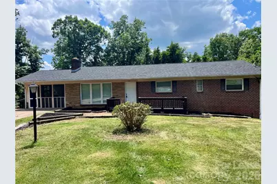 765 8th Avenue Drive SE, Hickory, NC 28602 - Photo 1