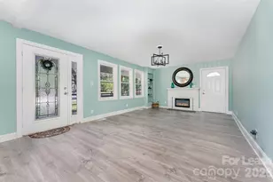 1906 New Garden Rd, Greensboro, NC 27410 - Photo 14