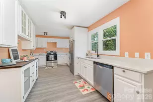 1906 New Garden Rd, Greensboro, NC 27410 - Photo 12