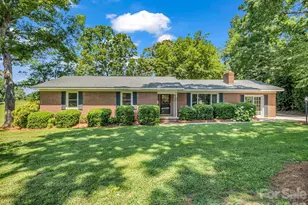 184 Edwards St, Rutherfordton, NC 28139 - Photo 2