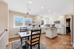 2620 Lynbridge Dr, Charlotte, NC 28226 - Photo 10
