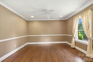 2620 Lynbridge Dr, Charlotte, NC 28226 - Photo 6