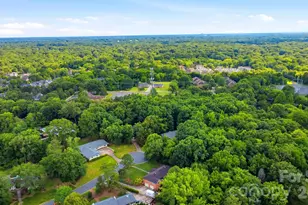 2620 Lynbridge Dr, Charlotte, NC 28226 - Photo 38