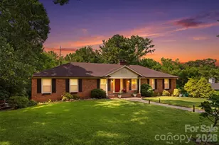 2620 Lynbridge Dr, Charlotte, NC 28226 - Photo 40