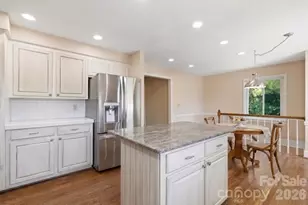2620 Lynbridge Dr, Charlotte, NC 28226 - Photo 8