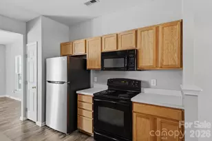 6172 Prosperity Church Rd, Charlotte, NC 28269 - Photo 4
