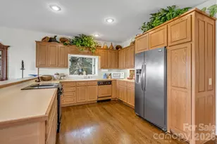 483 W Green Hill Dr, Blowing Rock, NC 28605 - Photo 22