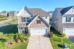 341 Runner Stone Ln, Fort Mill, SC 29715 - Photo 2