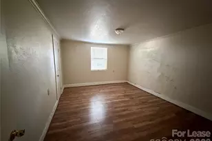 325 Chambers St, Statesville, NC 28677 - Photo 8