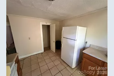 325 Chambers Street, Statesville, NC 28677 - Photo 6