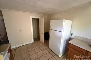 325 Chambers St, Statesville, NC 28677 - Photo 6