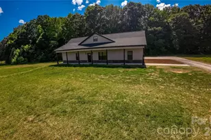 1643 Beamguard Rd, Clover, SC 29710 - Photo 28